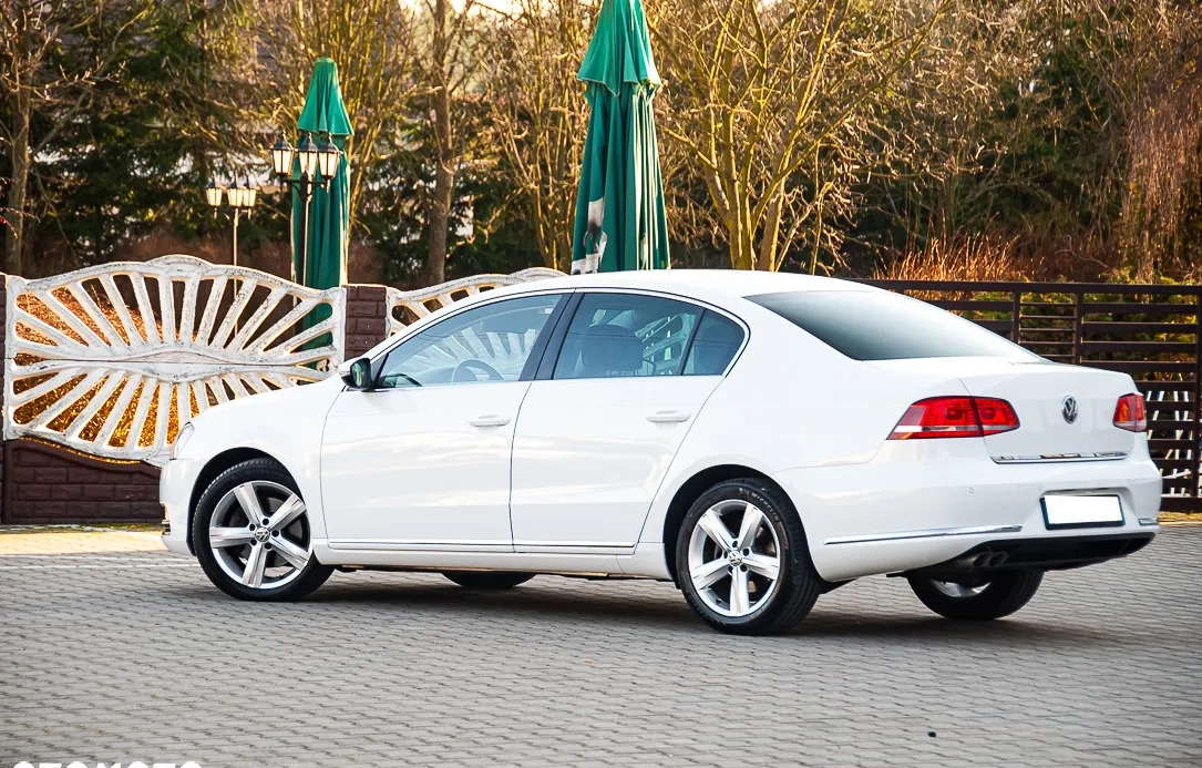 Volkswagen Passat cena 41900 przebieg: 225000, rok produkcji 2013 z Wyszków małe 742